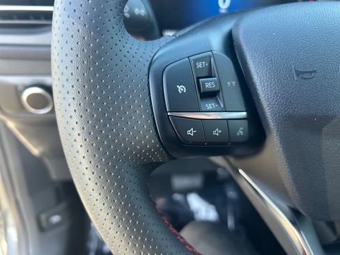 Used 2025 Ford Escape ST-Line image 17