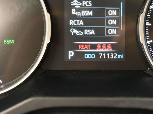 Used 2022 Toyota RAV4 SE image 18