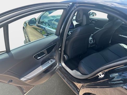 Used 2025 Mercedes-Benz C 300 Sedan image 11