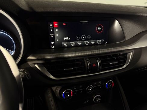 Used 2025 Alfa Romeo Stelvio Sprint w/ Veloce Package image 23