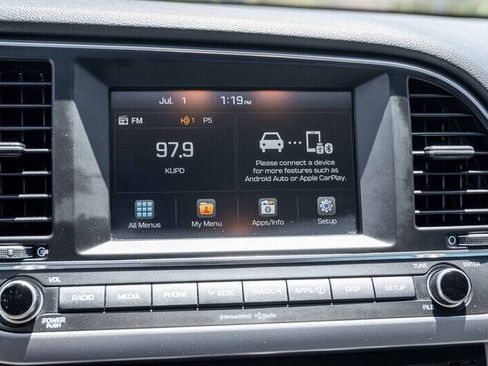Used 2018 Hyundai Elantra Value Edition FWD image 13