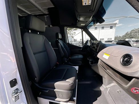 New 2026 Mercedes-Benz Sprinter 2500 image 25