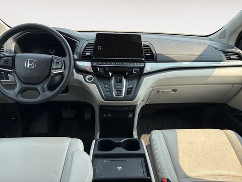 Certified 2025 Honda Odyssey EX-L image 10
