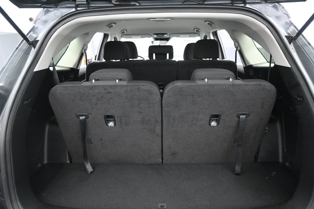Used 2025 Kia Sorento LX FWD image 27