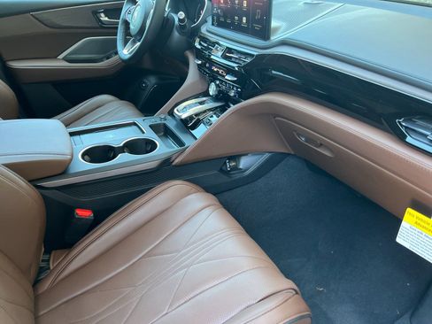 Used 2026 Acura MDX w/ Advance Package image 12