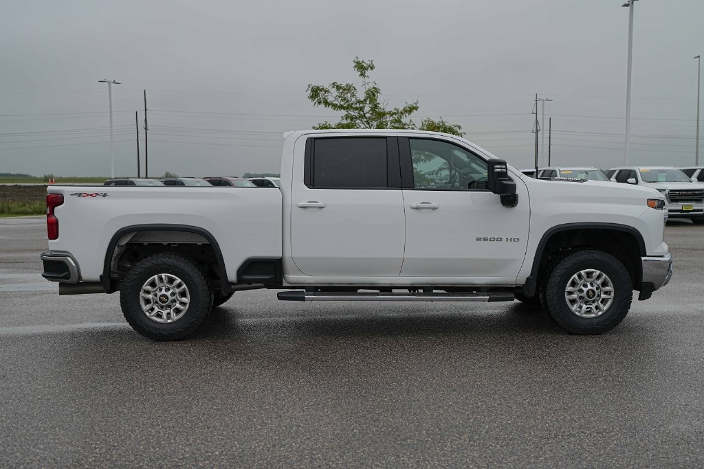 Used 2025 Chevrolet Silverado 2500 LT w/ Convenience Package AWD/4WD image 6