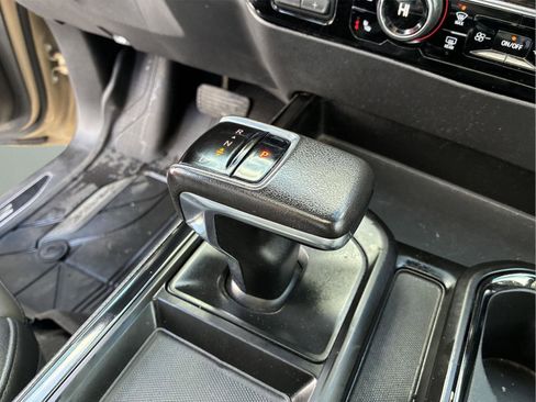 Used 2022 Chevrolet Silverado 1500 ZR2 w/ Technology Package image 19