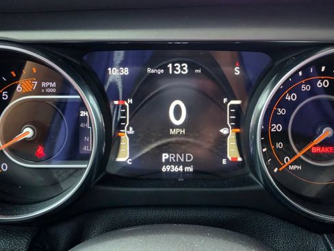 Used 2020 Jeep Wrangler Sport AWD/4WD image 25