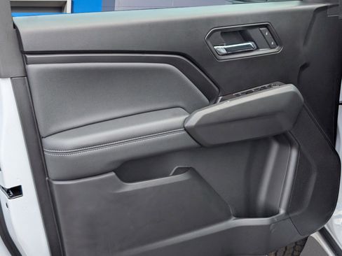 New 2026 GMC Canyon Elevation w/ Convenience Package image 15