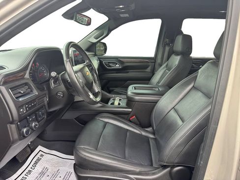 Used 2021 Chevrolet Tahoe LT w/ LT Signature Package RWD image 9