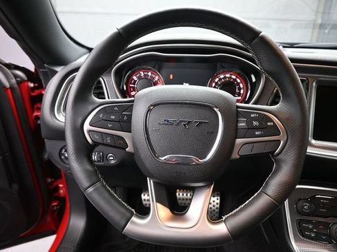 Used 2016 Dodge Challenger SRT Hellcat RWD image 7