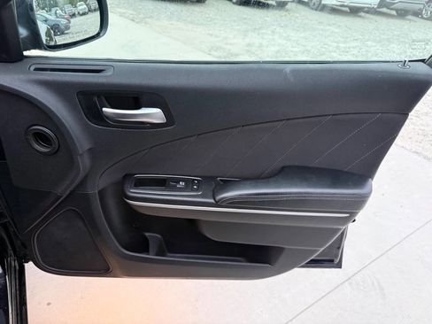 Used 2019 Dodge Charger SXT RWD image 26