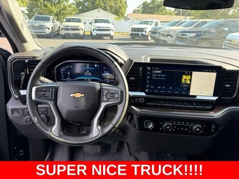 Used 2023 Chevrolet Silverado 1500 LT AWD/4WD image 17