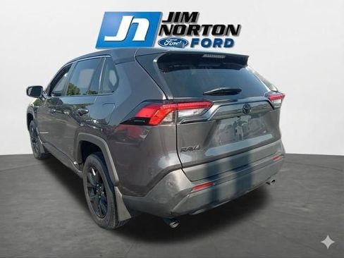 Used 2024 Toyota RAV4 LE FWD image 7