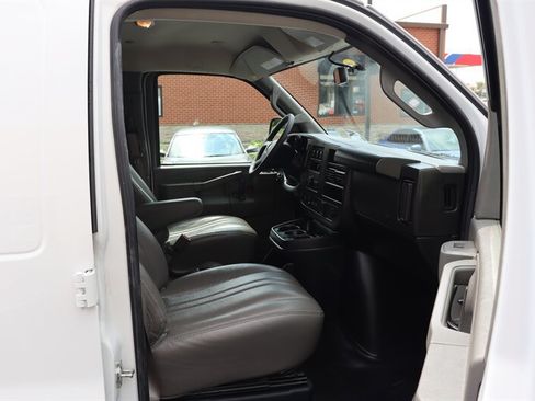 Used 2024 Chevrolet Express 2500 Extended w/ Driver Convenience Package RWD image 20