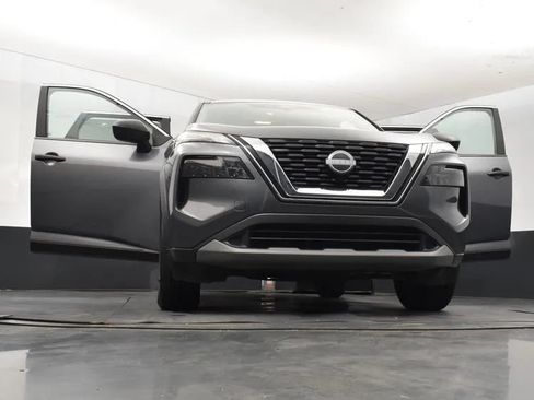 Used 2023 Nissan Rogue S AWD/4WD image 11