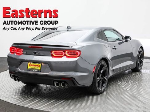 Used 2021 Chevrolet Camaro LT image 5