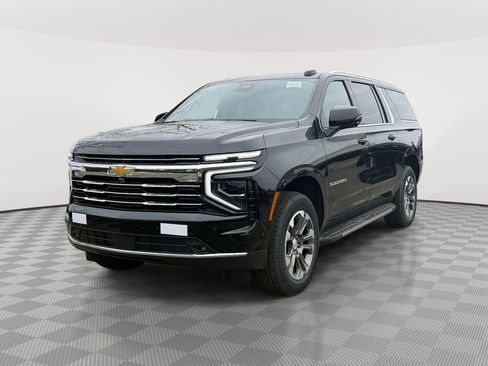 New 2026 Chevrolet Suburban LT w/ Comfort Package AWD/4WD image 2