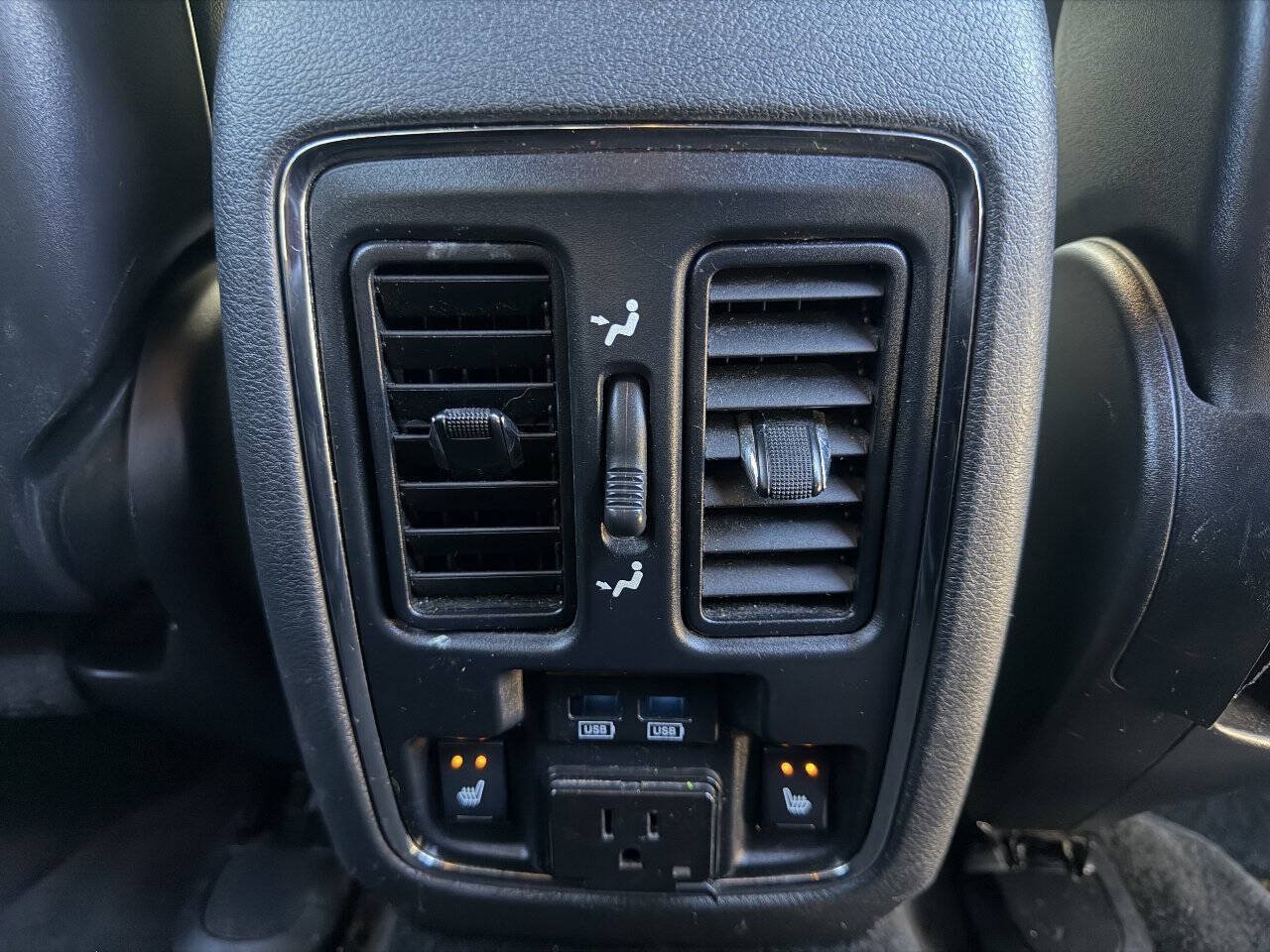 Used 2015 Dodge Durango R/T w/ Blacktop Package AWD/4WD image 25