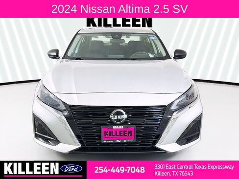 Used 2024 Nissan Altima 2.5 SV image 2
