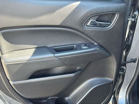 Used 2021 GMC Canyon AT4 image 17