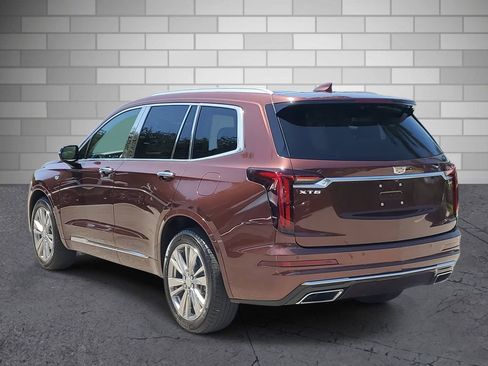 Certified 2023 Cadillac XT6 Premium Luxury image 3