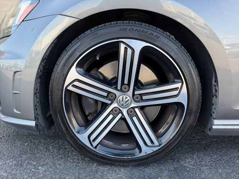 Used 2015 Volkswagen Golf R 4-Door AWD/4WD image 25