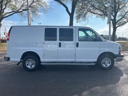 Used 2023 Chevrolet Express 2500 w/ Driver Convenience Package RWD image 3