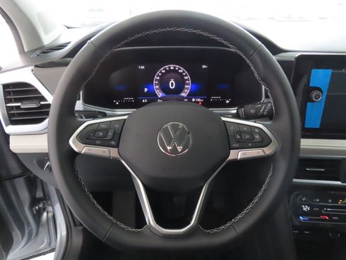 New 2025 Volkswagen Taos SE image 16