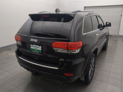 Used 2018 Jeep Grand Cherokee Overland AWD/4WD image 7