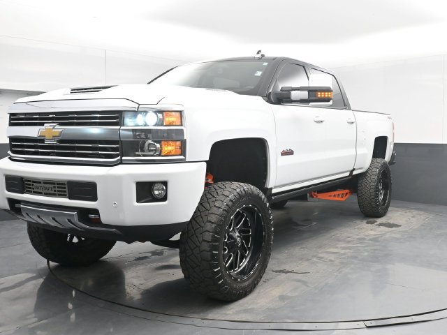 Used 2018 Chevrolet Silverado 2500 High Country w/ Duramax Plus Package AWD/4WD image 10