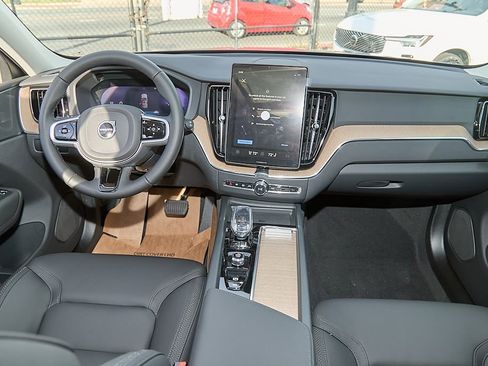 New 2026 Volvo XC60 B5 Plus w/ Protection Package Premier image 22