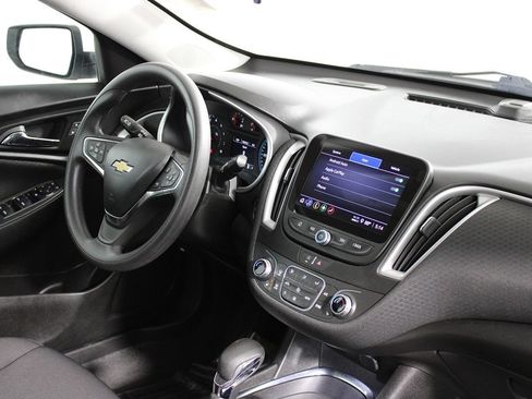 Used 2023 Chevrolet Malibu LT FWD image 12