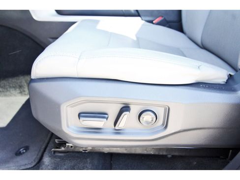 Used 2023 Toyota Tundra Limited w/ Power Package AWD/4WD image 28