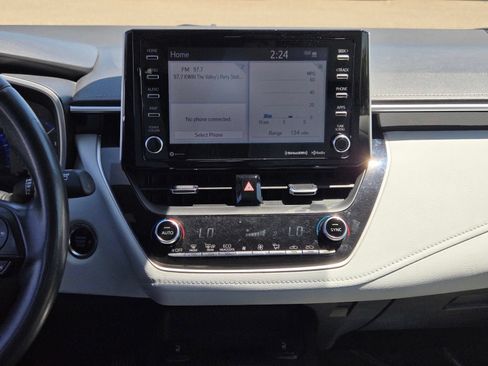 Used 2022 Toyota Corolla XSE FWD image 13