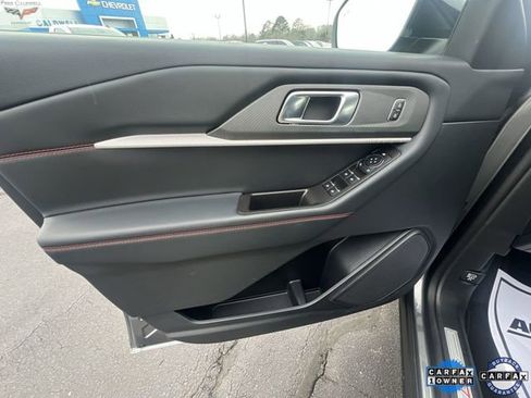 Used 2025 Ford Explorer ST-Line w/ ST-Line Street Pack image 21
