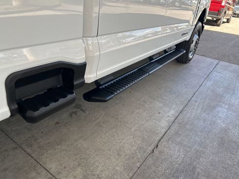 Used 2025 Ford F350 XLT w/ FX4 Off-Road Package image 23