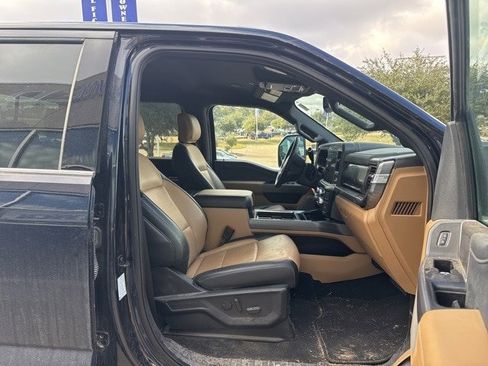 Certified 2025 Ford F250 Lariat w/ Lariat Ultimate Package image 12