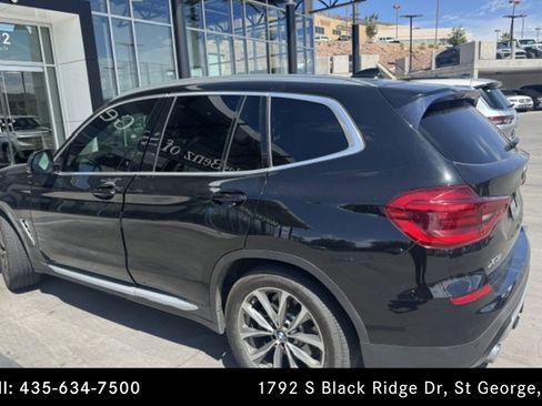 Used 2019 BMW X3 xDrive30i w/ Premium Package AWD/4WD image 3