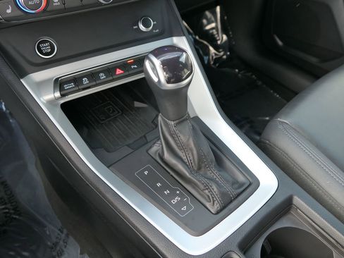 Used 2024 Audi Q3 2.0T Premium image 25