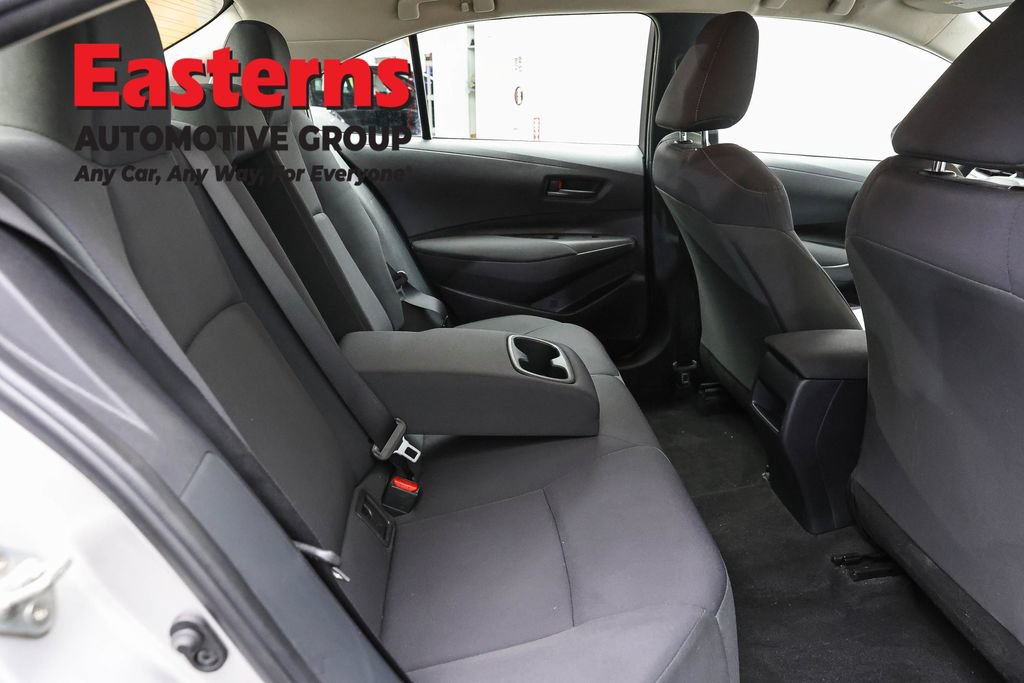 Used 2022 Toyota Corolla LE FWD image 23