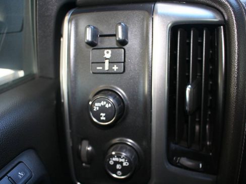 Used 2017 Chevrolet Silverado 1500 LTZ Z71 w/ LTZ Plus Package AWD/4WD image 22
