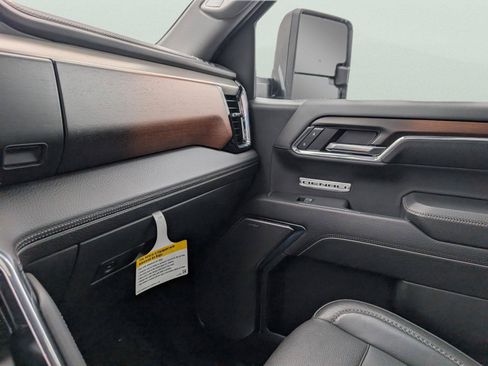 Used 2024 GMC Sierra 1500 Denali w/ Denali Reserve Package AWD/4WD image 29