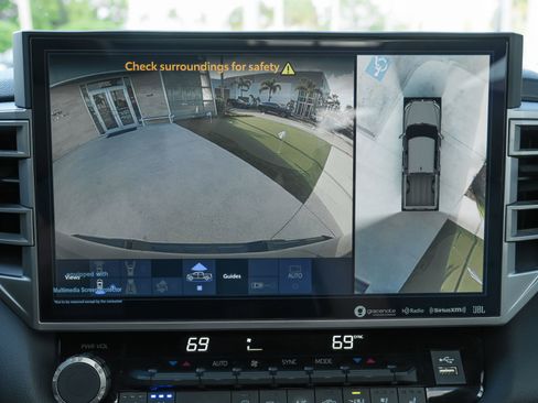 Used 2024 Toyota Tundra Limited image 13