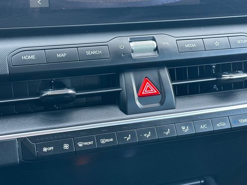 Used 2025 Kia K4 LXS FWD image 20