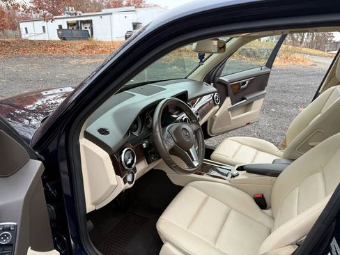 Used 2015 Mercedes-Benz GLK 350 4MATIC image 36