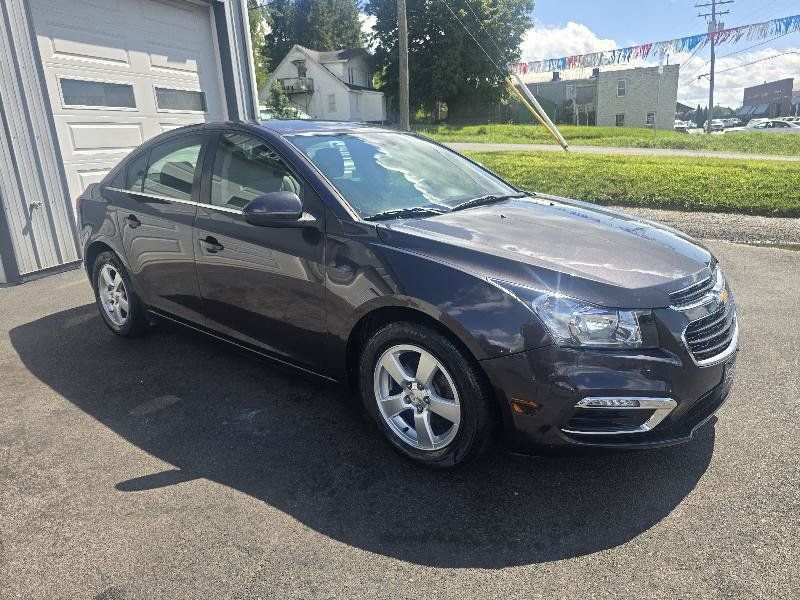 Used 2015 Chevrolet Cruze LT FWD image 6