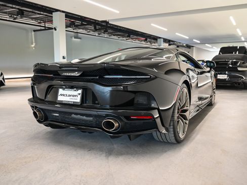 Used 2022 McLaren GT RWD image 14