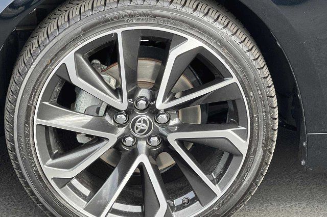 Used 2021 Toyota Corolla XSE FWD image 37