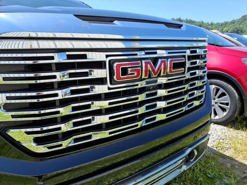 Used 2023 GMC Sierra 1500 Denali w/ Denali Reserve Package AWD/4WD image 21